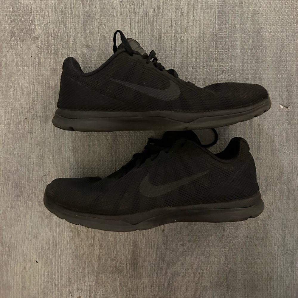 Nike Women’s All-Black Athletic Running Shoes